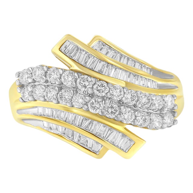 10K Yellow Gold 1.0 Cttw Round & Baguette Cut Diamond 64 Stone Bypass Style Channel Set Modern Statement Ring (H-I Color, SI1-SI2 Clarity) - Size 7 For Sale