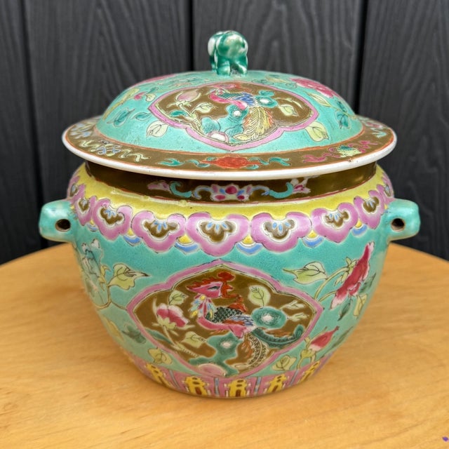 19th C. French Sèvres Style Porcelain Vase – Ornate Gilt Bronze Mounts & Hand-Painted Romantic Scene For Sale - Image 9 of 17