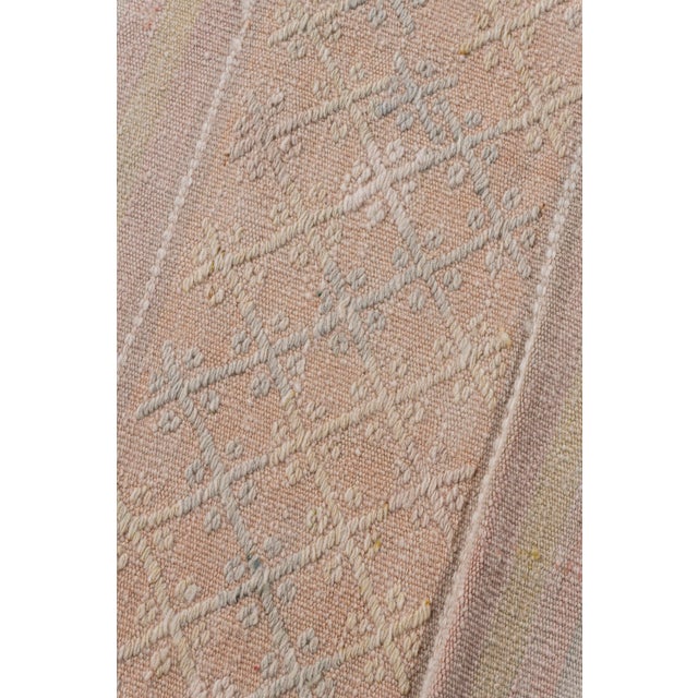 1940s Vintage Circa 1940 Tan Turkish Kilim Flatweave Rug 5ft 1in X 10ft 11in For Sale - Image 5 of 11