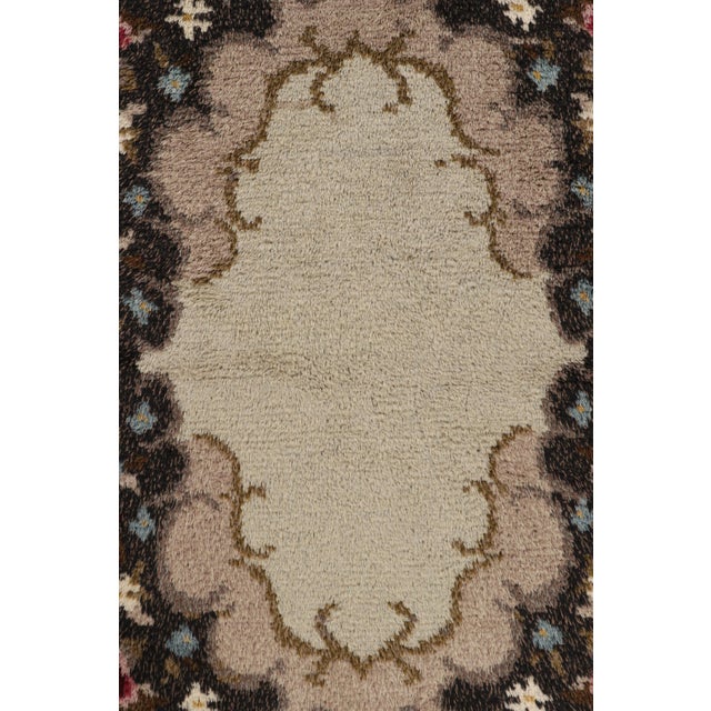 Rug & Kilim Vintage Swedish Rya Scandinavian Rug, Medallion and Floral Borders- Rug & Kilim For Sale - Image 4 of 7