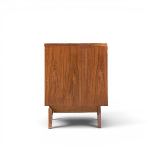 Mid 20th Century Young Manufacturing Mid Century Walnut and Burlwood Credenza and Hutch For Sale - Image 5 of 13