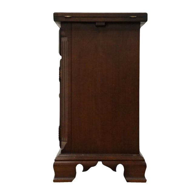 Thomasville Furniture Collector's Cherry Collection Traditional Style 80" Flip Top Server Buffet 10121-510 For Sale - Image 12 of 14