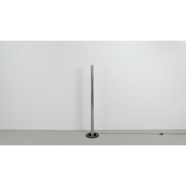 Megaron Terra floor lamp – uplighter in chrome! Designed in 1979 by Gianfranco Frattini for Artemide. with integrated...