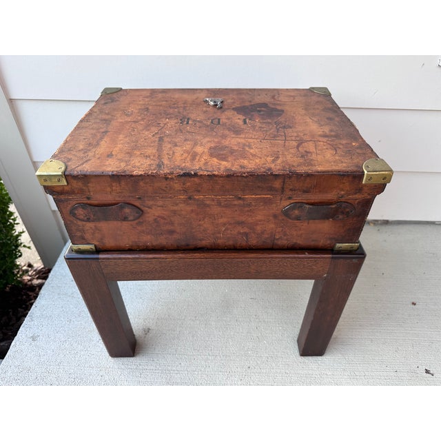 Brown Early 20th Century John Rigby & Co Leather Cartridge Magazine on a Stand For Sale - Image 8 of 9