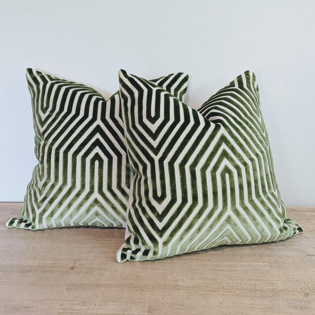 Schumacher Vanderbilt Velvet 22" Pillows in Lettuce Green For Sale In Greensboro - Image 6 of 6