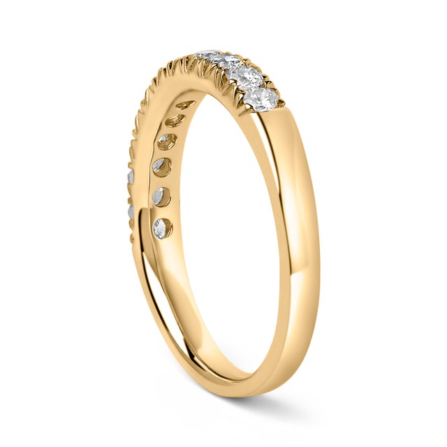 Early 21st Century 14K Yellow Gold 1/2 Cttw Round Diamond 11 Stone Classic Band For Sale - Image 5 of 7