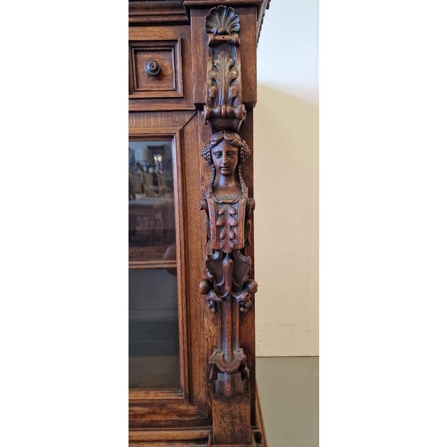 Renaissance Style Display Cabinet in Oak For Sale - Image 6 of 14