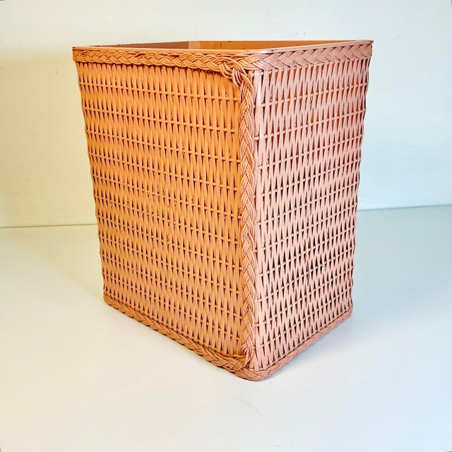 Mid-Century Boho Chic Coastal Peach Colored Wicker Wastebasket For Sale - Image 9 of 13