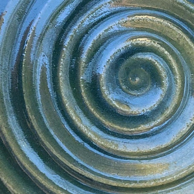 Vintage Handcrafted C. Cly Studio Pottery Swirl Serving Bowl With Braided Rope Rim For Sale In Las Vegas - Image 6 of 10