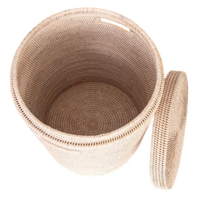 Artifacts Rattan Round Hamper with Lid in White Wash For Sale In Houston - Image 6 of 9