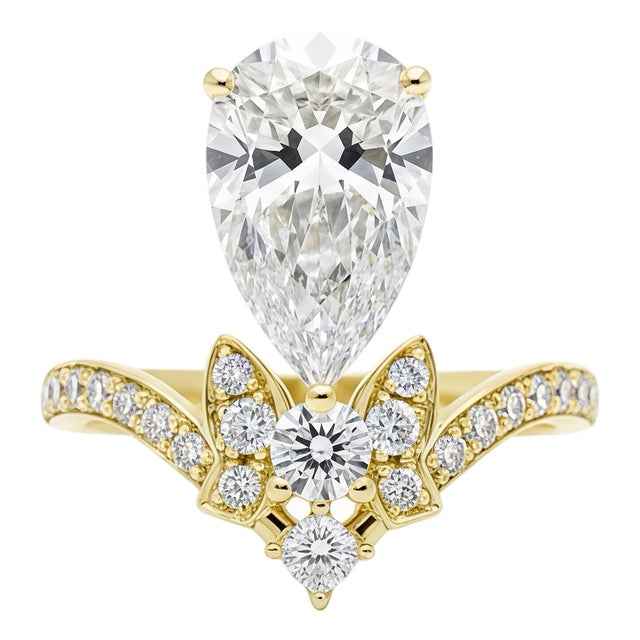 Kai Heirloom Revival Royal Ribbon Pear Diamond Ring – 2.46ct in 14k Gold (All Sizes Available) For Sale