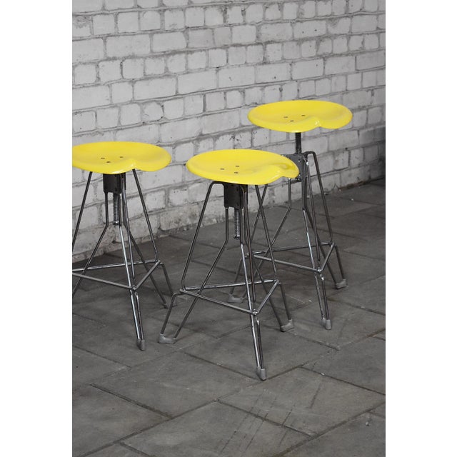1980s Clipper Bar Stool by Yasu Sasamoto for Dulton, Japan, 1980s For Sale - Image 5 of 8