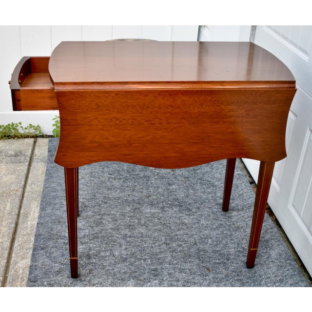 Brown Inlaid Mahogany Pembroke Table Bench Made Federal Style Accent End Side Table For Sale - Image 8 of 16