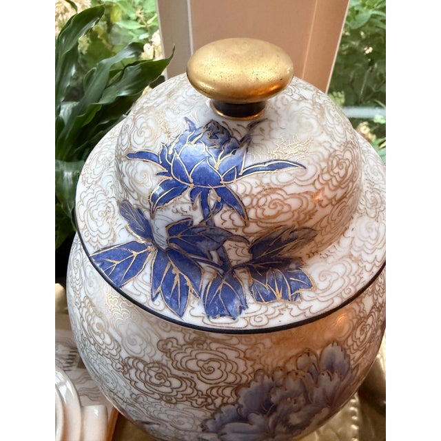 Traditional Large Blue, White and Gold Ginger Jar/Urn/Vase For Sale - Image 3 of 11