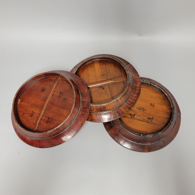 Circa 1930 Japanese Wood Lidded Storage Bucket With 10 Plates For Sale - Image 10 of 10