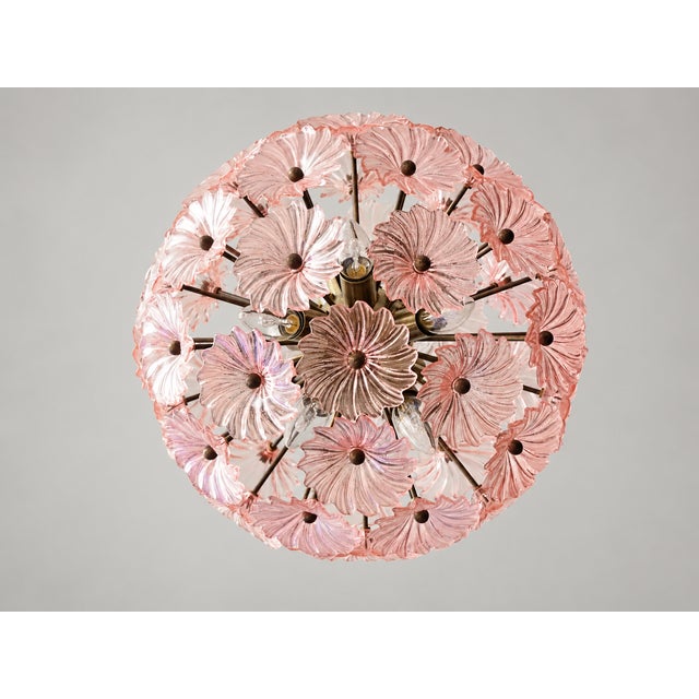 Gold Sputnik Pendant Light with 51 Flowers in Pink Glass and Burnished Brass from Justfurnituress SRL For Sale - Image 8 of 11