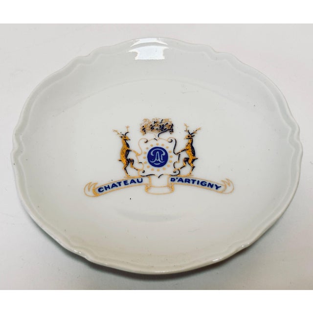 French Provincial Porcelain Château D’Artigny Vide-Poche, Blue & Gilt, France, Circa 1960 For Sale - Image 3 of 10