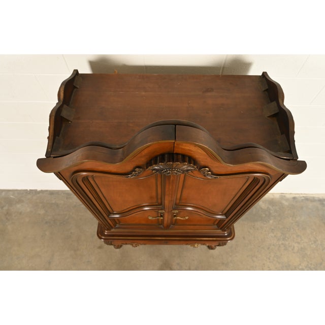 Romweber French Rococo Louis XV Carved Walnut Armoire Dresser, Circa 1960s For Sale - Image 13 of 17