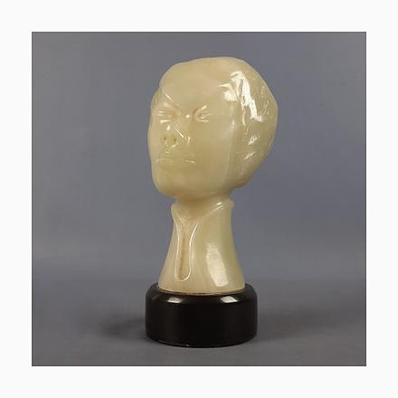 Vintage Stylized Woman's Head Sculpture in Green Onyx Stone with Marble Base, 20th Century For Sale - Image 17 of 17
