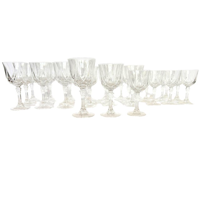 1970s Vintage French Crystal Glass Set from Cristal D'Arques, 1976, Set of 30 For Sale - Image 5 of 5