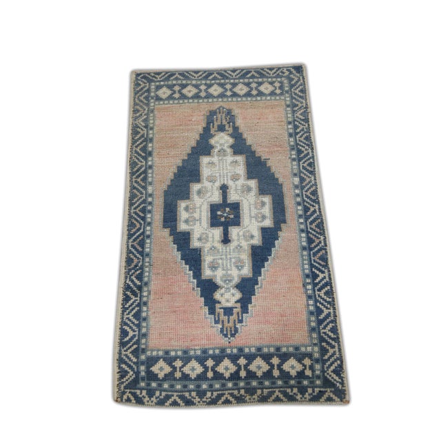 1960s Pink & Blue Geometric Design Handwoven Wool Vintage Turkish Mini Rug 1'9" X 3'3" For Sale - Image 4 of 5