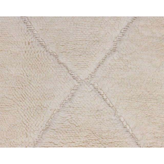2020s Asymmetric Diamond & Line Tone-on-Tone Hand-Knotted Wool Rug | 13'3" X 10'2" | One of a Kind For Sale - Image 5 of 7