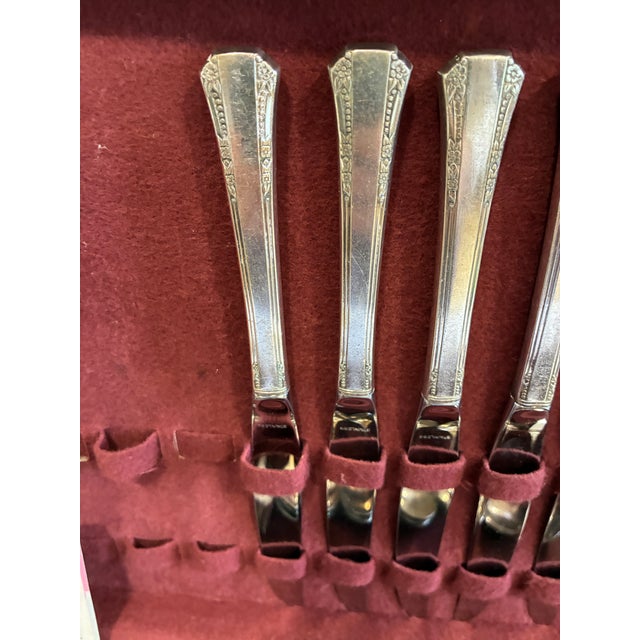 Mid-Century Modern Vintage 1881 Rogers Silverplate Flatware Set With Storage Chest – 40 Pieces For Sale - Image 3 of 13