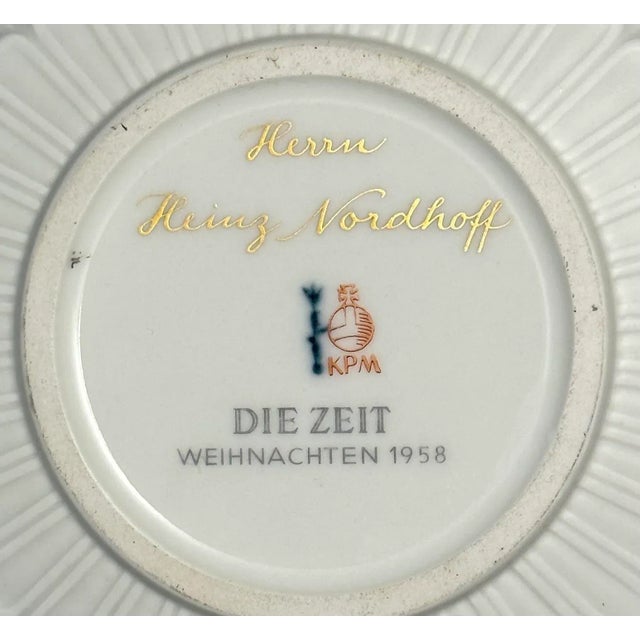 1950s KPM Christmas Reticulated Bowl With Hand Painted Central Floral Patterns For Sale - Image 6 of 7