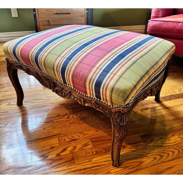 French Louis Quinze Style Walnut and Upholstered Ottoman. Circa 1875-1895 For Sale - Image 4 of 4
