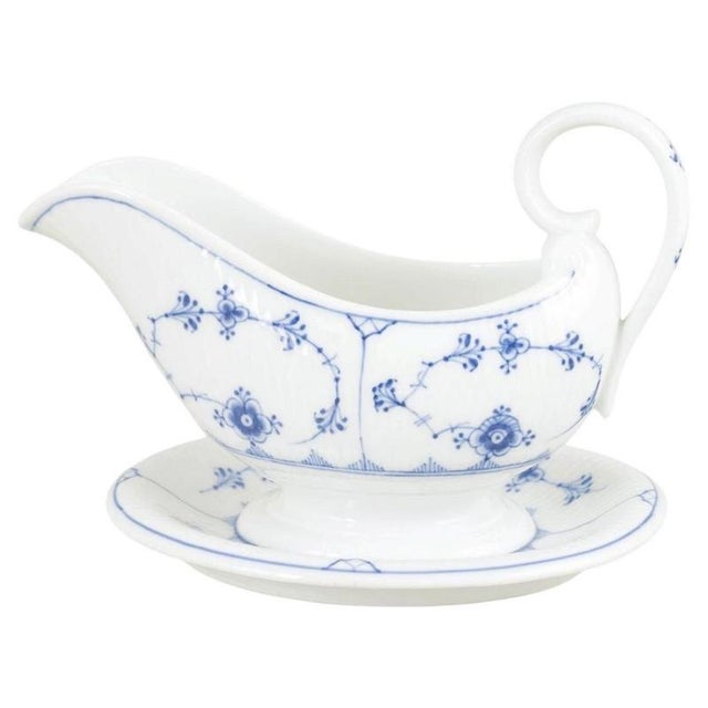 2000 - 2009 20th Century Blue Fluted Plain Porcelain Sauce Boat from Royal Copenhagen For Sale - Image 5 of 5