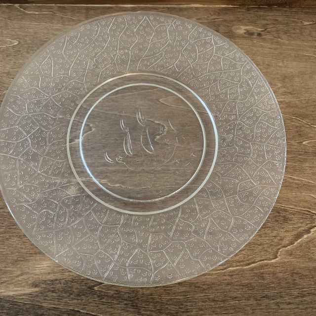 1930s l.e. Smith Glass Co. VTG Pressed Glass Plate Santa Maria Pattern 1920s-1930s For Sale - Image 5 of 6