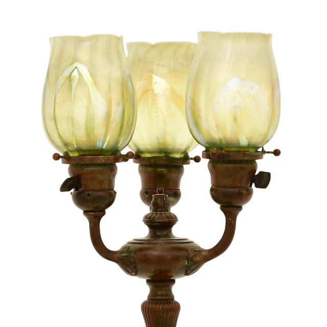 American Antique Tiffany Studios Three-Light Favrile Glass Lamp "Pulled Feather Shades" For Sale - Image 3 of 12