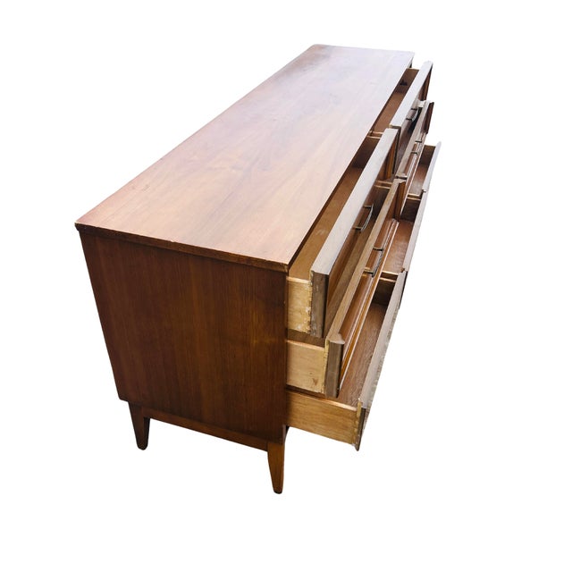 Vintage Mid-Century Modern Walnut 7-Drawer Lowboy Dresser by Dixie Furniture – 1960s MCM Long Dresser With Sculptural Hardware & Tapered Legs For Sale - Image 9 of 14