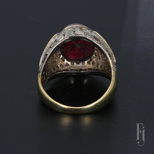 Mid-Century Modern Mid 20th Century 14k Yellow Gold Cocktail Ring With a 9.0ct Ruby and Diamond Accents, Size 5.25 For Sale - Image 3 of 6