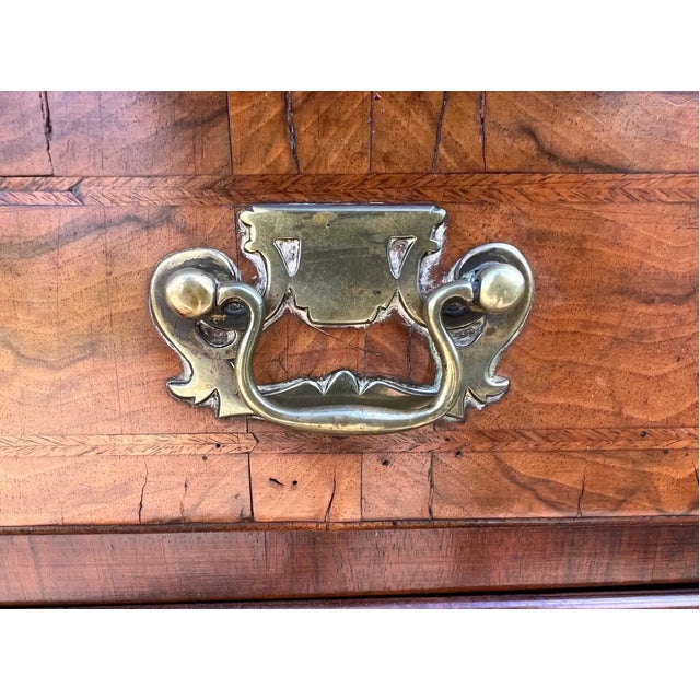 Brown 18th Century Queen Anne Crossbanded Walnut Chest on Frame For Sale - Image 8 of 8