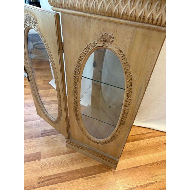 1980's Ethan Allen Style Blonde Pier-Curio Cabinet, With Handcrafted Wood Details For Sale In Boise - Image 6 of 7