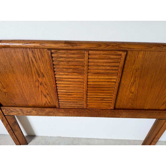 1970s Mid-Century Modern Queen Size Wood Headboard For Sale In Miami - Image 6 of 12