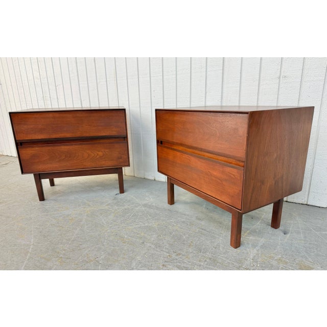 Mid-Century Modern Mid-Century Modern Stanley Walnut Nightstands - Set of 2 For Sale - Image 3 of 10