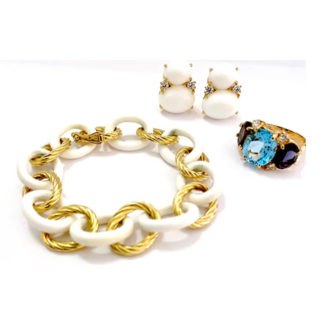 Christina Addison 18kt Yellow Gold and Onyx and Link Bracelet For Sale - Image 9 of 12