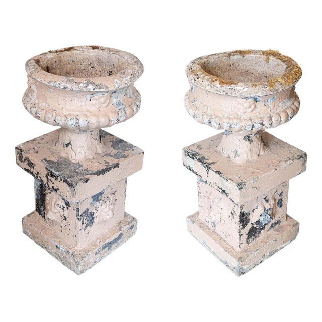 Pair of English Edwardian Period 1900s Reconstituted Stone Urns with Lion Heads For Sale