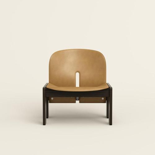 Model 925 Chair in Wood and Leather by Afra and Tobias Scarpa, 2023 For Sale - Image 12 of 15
