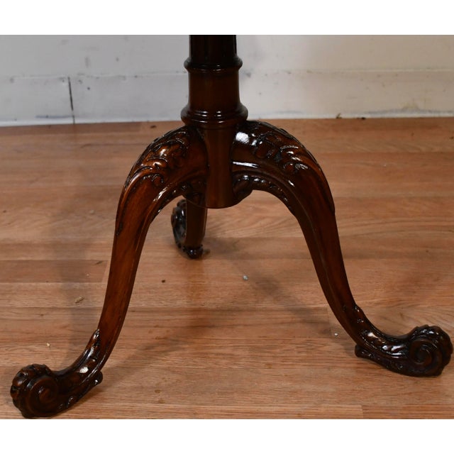 1930 French Louis XV Walnut & Satinwood Inlaid 2 Tier Side Table / End Table For Sale - Image 4 of 9
