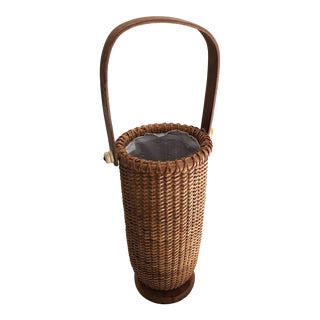 1970s Vintage Nantucket Style Wicker Basket Bottle Carrier For Sale