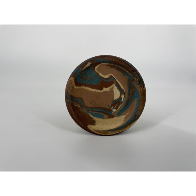 Early 20th Century Niloak Mission Swirl Hour Glass Vase For Sale - Image 5 of 8