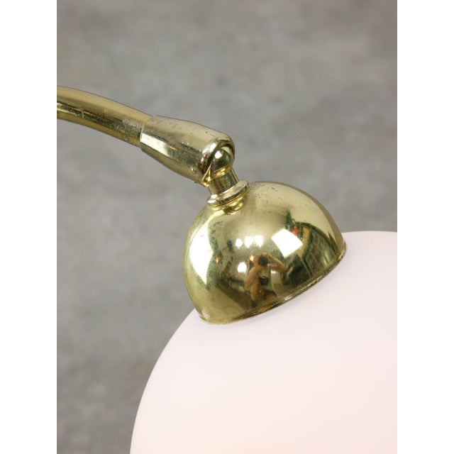 Vintage Italian Table Lamp in Brass and Opaline For Sale - Image 5 of 15
