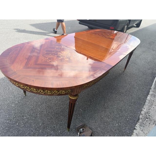 1970s Walnut Dining Table With Satinwood Marquetry, Brass Trim 2 Leafs For Sale In West Palm - Image 6 of 11