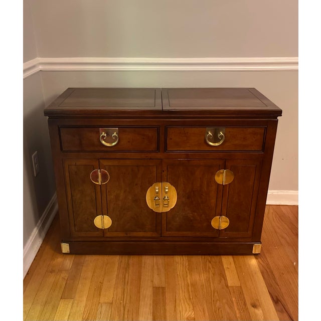 Vintage Henredon Chinoiserie Mahogany Flip-Top Server & Rolling Bar Cabinet For Sale In Baltimore - Image 6 of 11
