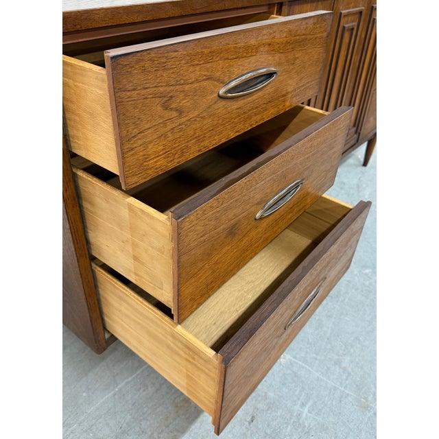 Wood Mid-Century Modern Broyhill Sculptra Walnut 9-Drawer Dresser For Sale - Image 7 of 10