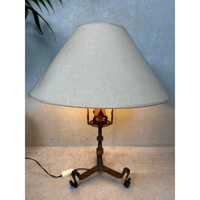 Antique Spanish table lamp. Wrought iron. Brutalist. Original, not a reproduction. Large conical fabric shade. E27...