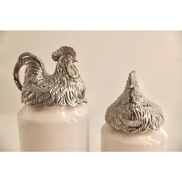 2000 - 2009 Pair of Arthur Court White Ceramic Canisters With Rooster Lids, 12” & 10.5” For Sale - Image 5 of 7